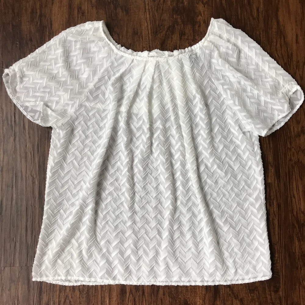 Sheer white chevron print tie back top L